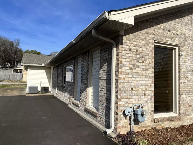 800 Hatcher Ln Unit A, Columbia, TN 38401