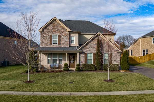 926 Whittmore Dr,  Nolensville,  TN 37135