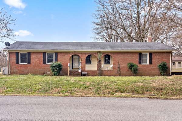 3940 Tanglewood Dr,  Hopkinsville,  KY 42240