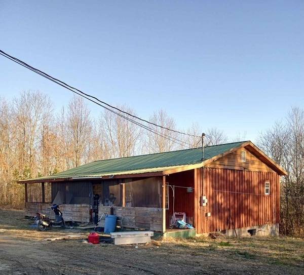 244 Happy Hollow Rd, Hohenwald, TN 38462