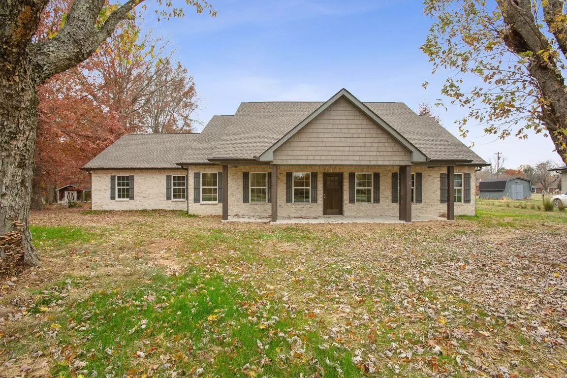Lafayette, TN 37083,1005 Ellington Dr