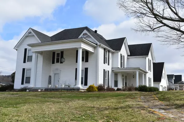 618 Main St #N, Carthage, TN 37030
