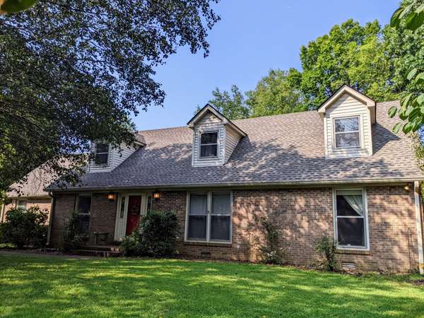 4900 Chesterfield Dr, Murfreesboro, TN 37127