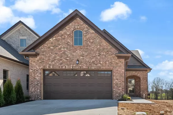 41 W Foxrun, Springfield, TN 37172