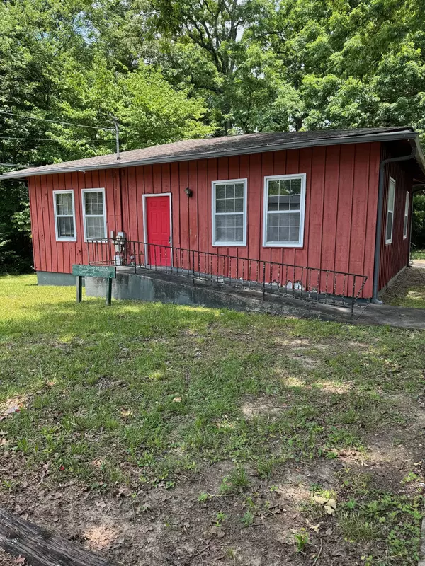 16 1st St, Monteagle, TN 37356