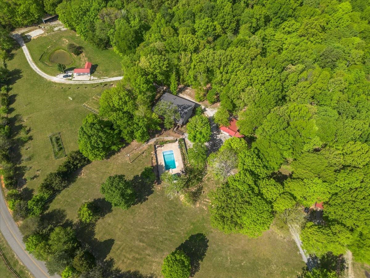 Vanleer, TN 37181,901 Slaydenwood Rd
