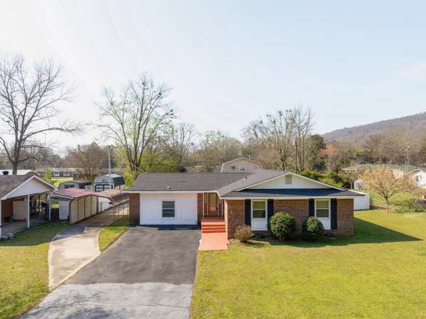 309 Castlerock Lane,  Jasper,  TN 37347