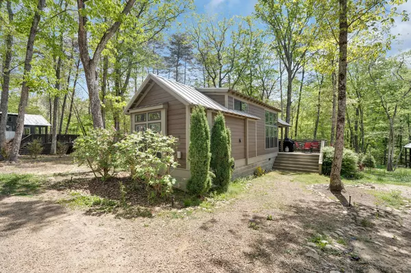 Monteagle, TN 37356,512 Deer Lick Trail
