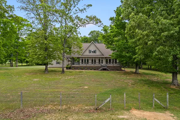 401 County Road 432, Killen, AL 35645