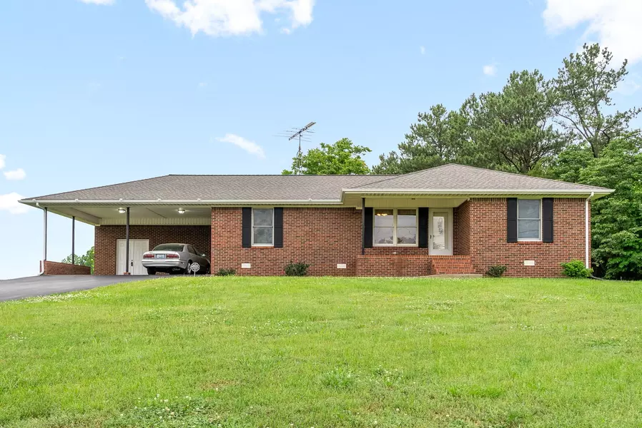 6525 Greenville Rd, Hopkinsville, KY 42240