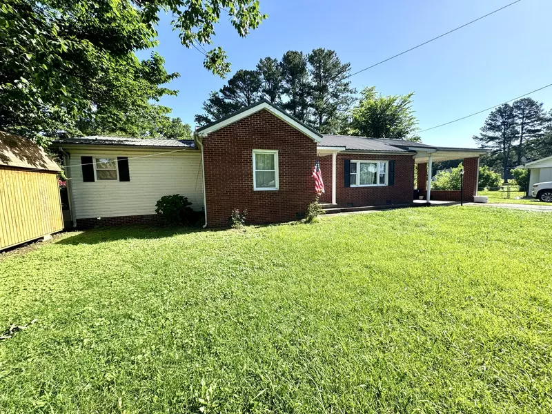 178 W Fourth Ave, Lobelville, TN 37097