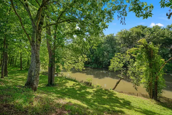 803 River Ranch Rd,  Shelbyville,  TN 37160