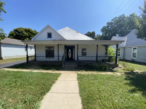 602 N Main St, Adairville, KY 42202