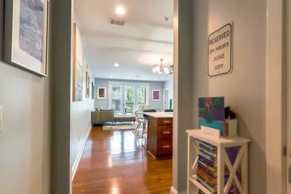 Nashville, TN 37203,702 Wedgewood Park #202