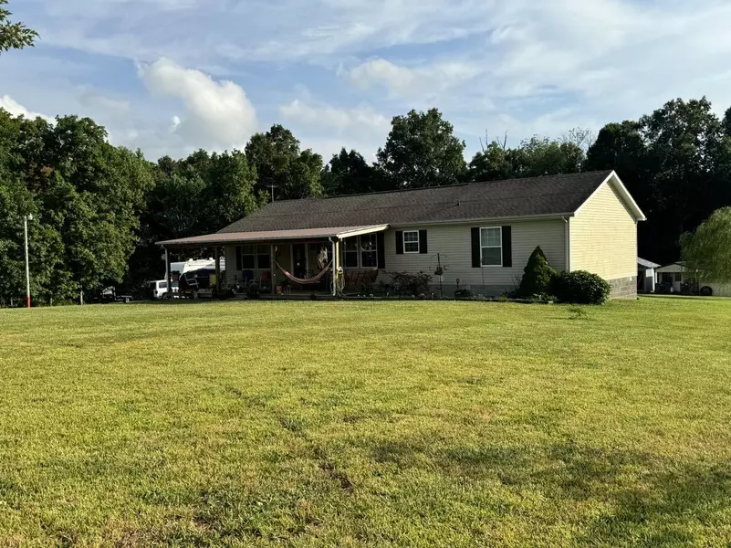 239 Calvert Ridge Rd, Westmoreland, TN 37186