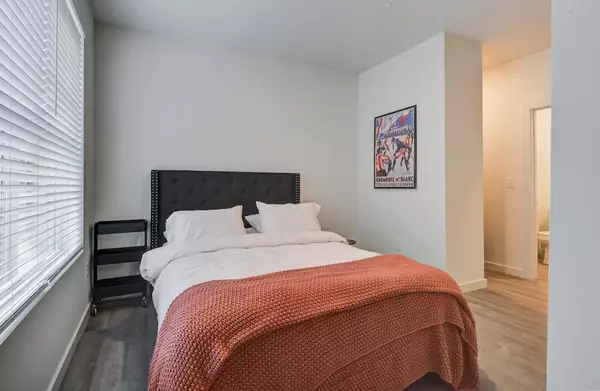 Clarksville, TN 37040,518 Madison St #206