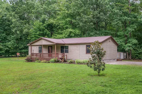 569 Robs Rd,  Grimsley,  TN 38565