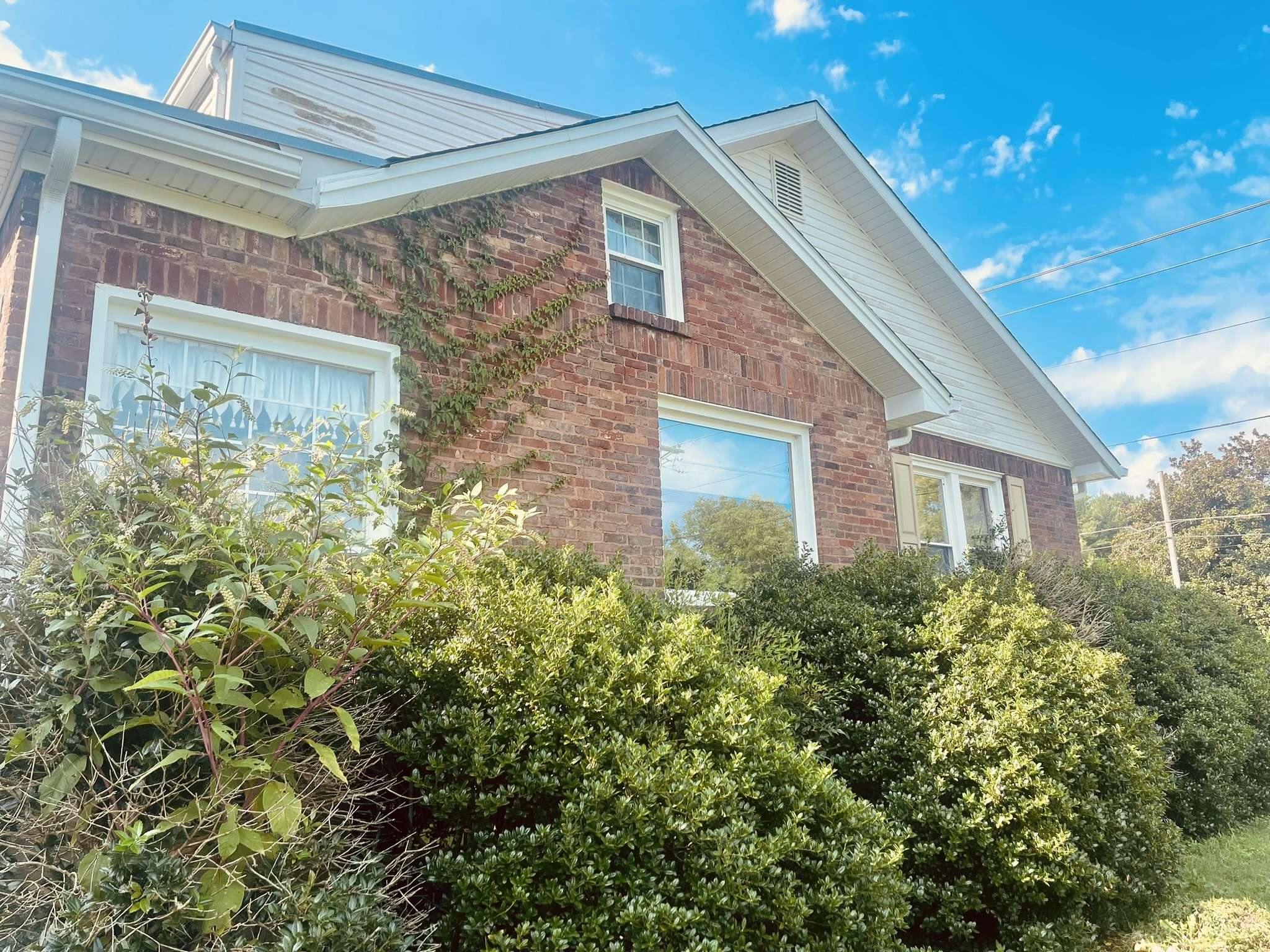 Shelbyville, TN 37160,709 S Brittain St