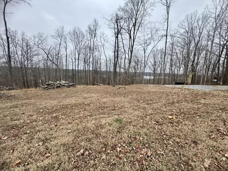 372 Cheree Loop, Stewart, TN 37175