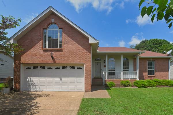 105 Hunterwood Dr,  White House,  TN 37188