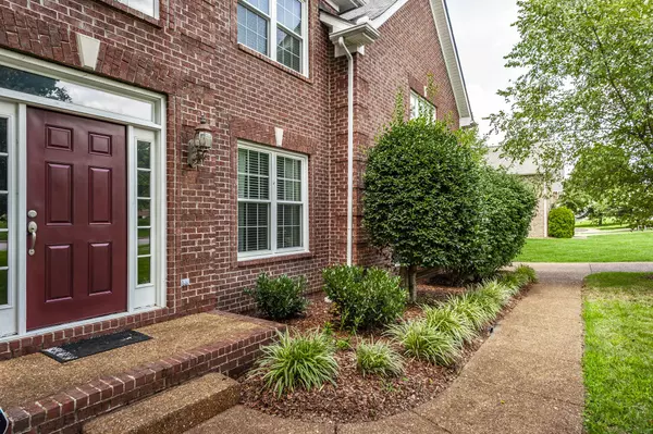 Hendersonville, TN 37075,106 S Shadowhaven Way