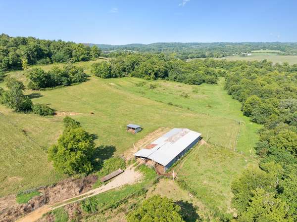 1960 Abernathy Rd, Lynnville, TN 38472