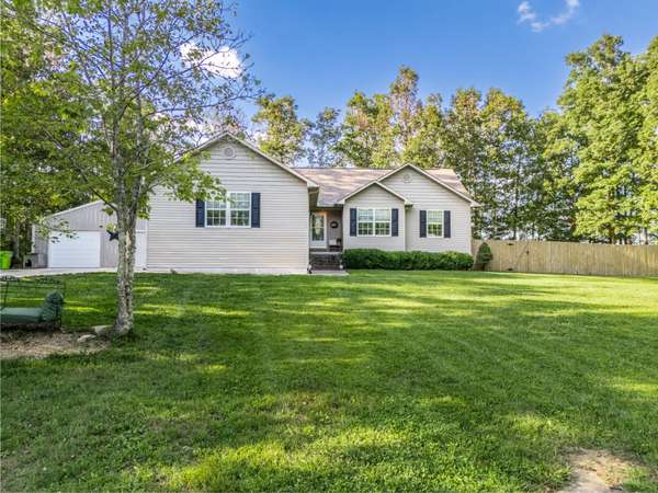 2109 Wichita Dr, Crossville, TN 38572