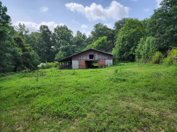 531 Terry Rd, Waynesboro, TN 38485