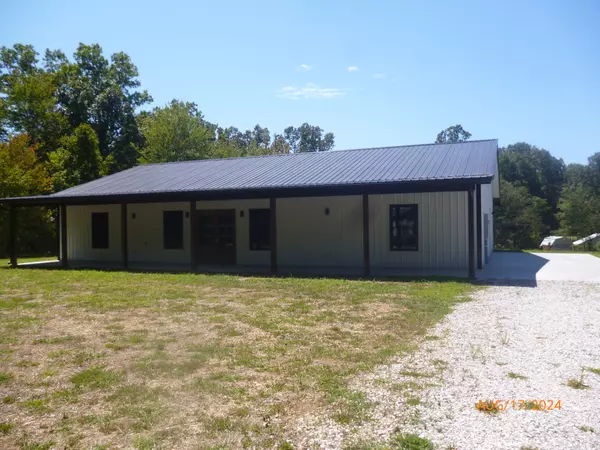 6732 Pin Oak Dr, Nunnelly, TN 37137