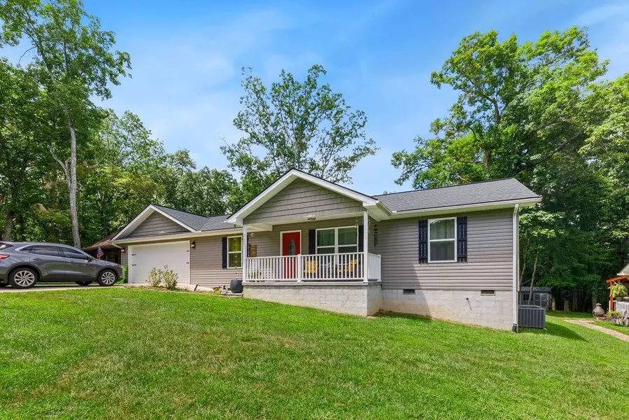 2423 White Horse Drive, Crossville, TN 38572