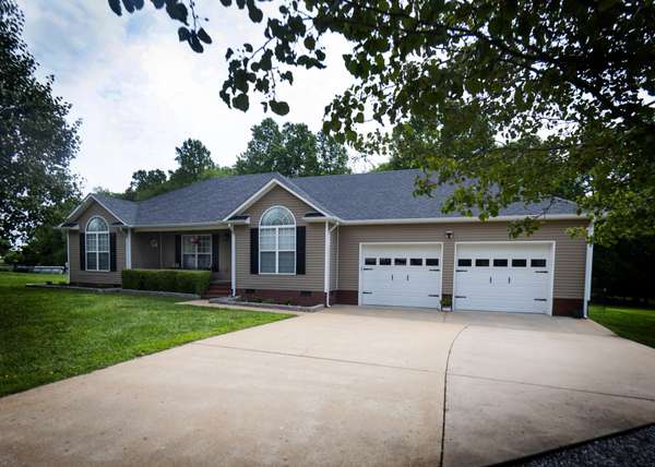 117 Timberline Dr, Lawrenceburg, TN 38464