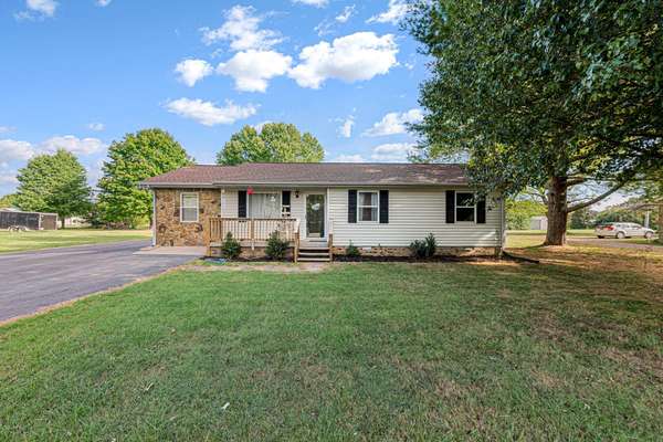 1440 Old Highway 52,  Lafayette,  TN 37083