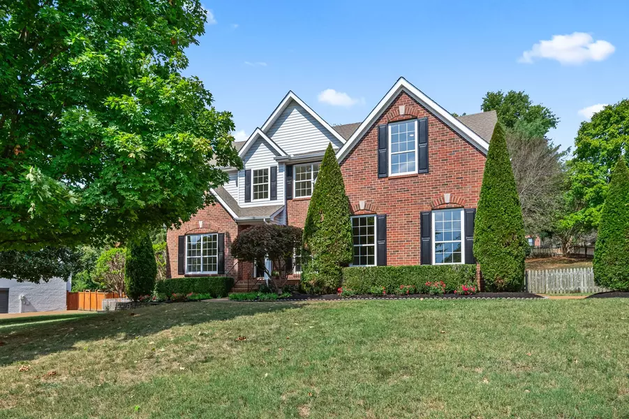 387 Dandridge Dr, Franklin, TN 37067