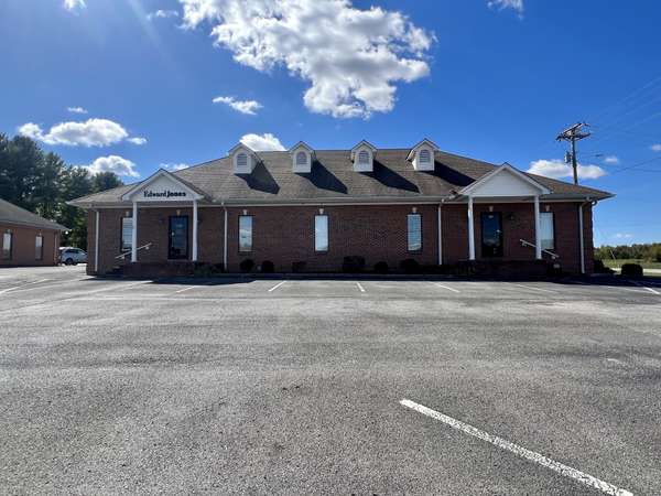 163 Vo Tech Dr, Mc Minnville, TN 37110