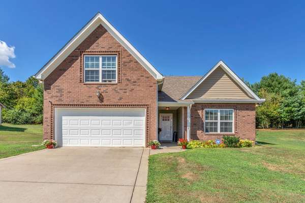 441 Golf Club Ln, Springfield, TN 37172