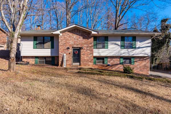 809 N Valleywood Circle,  Hixson,  TN 37343