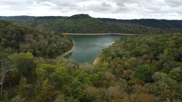 76 Lake View Dr,  Smithville,  TN 37166