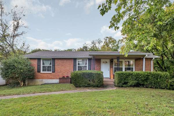 8107 Bonnafair Dr, Hermitage, TN 37076