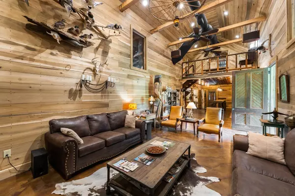 Bell Buckle, TN 37020,405B Webb Rd #W
