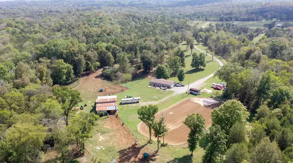 Columbia, TN 38401,1913 Luther Sharp Rd