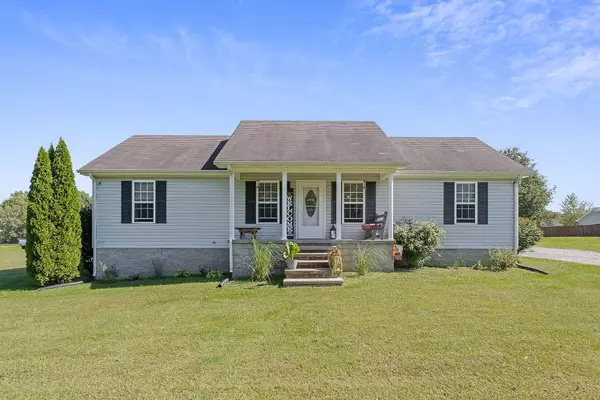 75 Buck Ln, Lafayette, TN 37083