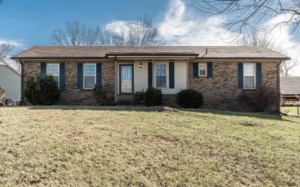 1041 Connie Dr, Gallatin, TN 37066