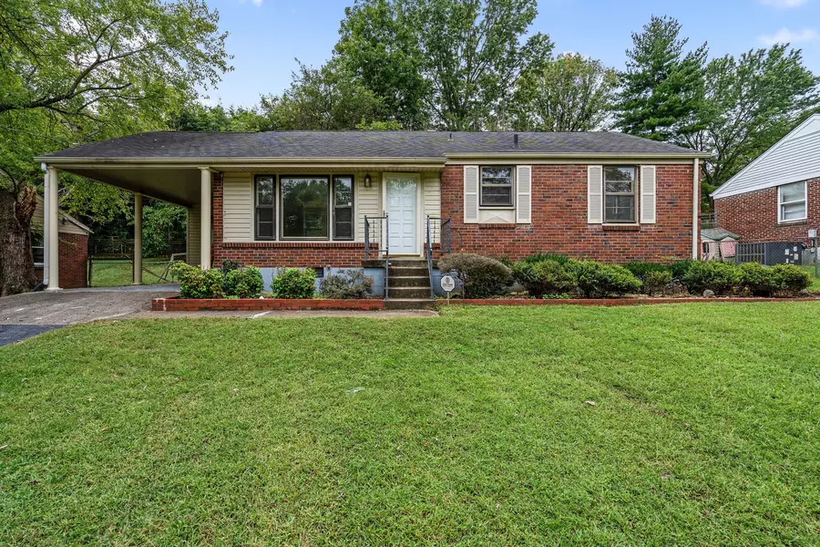 2915 Twin Lawn Dr, Nashville, TN 37214