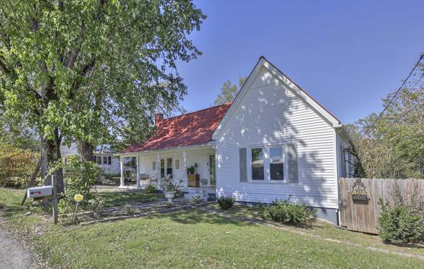 27 E Main St, Auburntown, TN 37016