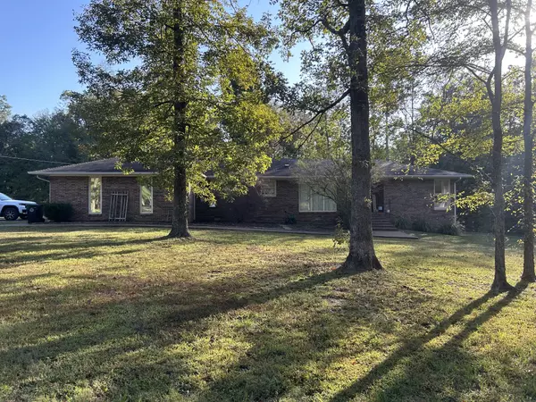 841 Asbury Dr, New Johnsonville, TN 37134