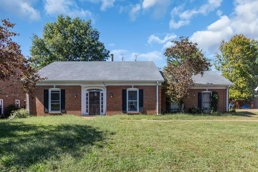 7526 Old Harding Pike, Nashville, TN 37221