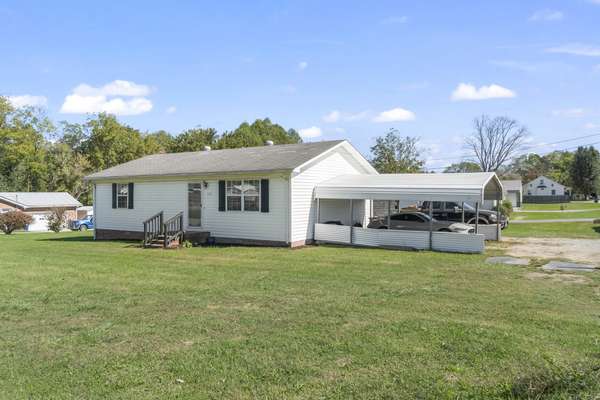 112 Williams Ln, Smithville, TN 37166