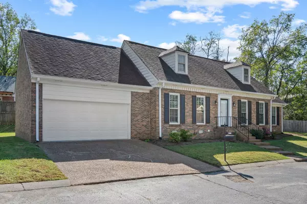 Brentwood, TN 37027,5651 Oakes Dr