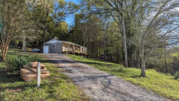 Gainesboro, TN 38562,246 Happy Mountain Rd