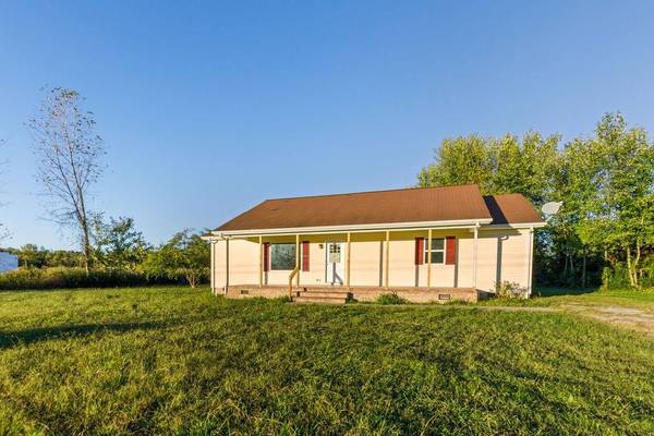 620 Smith Rd, Smithville, TN 37166